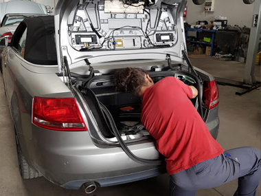 Rewiring Rear Light Assemby on Audi A4 Cabrio Audi A4 Cabrio